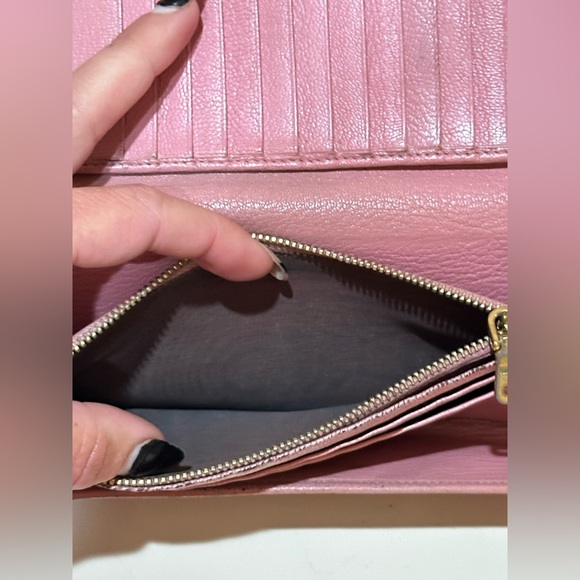 MiuMiu Bubblegum Pink Long Leather Double Snap Wallet W/original cards - Picture 6 of 14